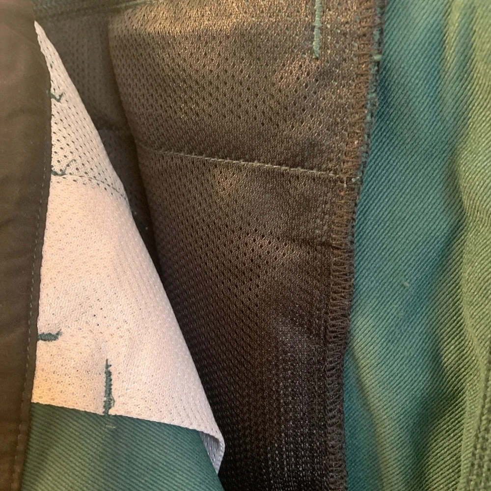 Men's Forest Green Quick Dry Shorts Size 34